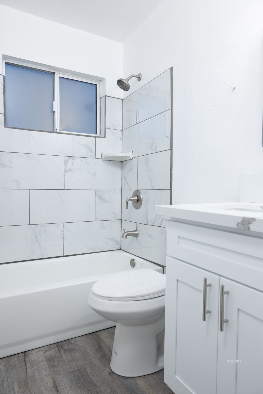 528-532 Commercial Avenue Ridgecrest, CA 93555 - Photo 8 of 14 Gallery Image 8