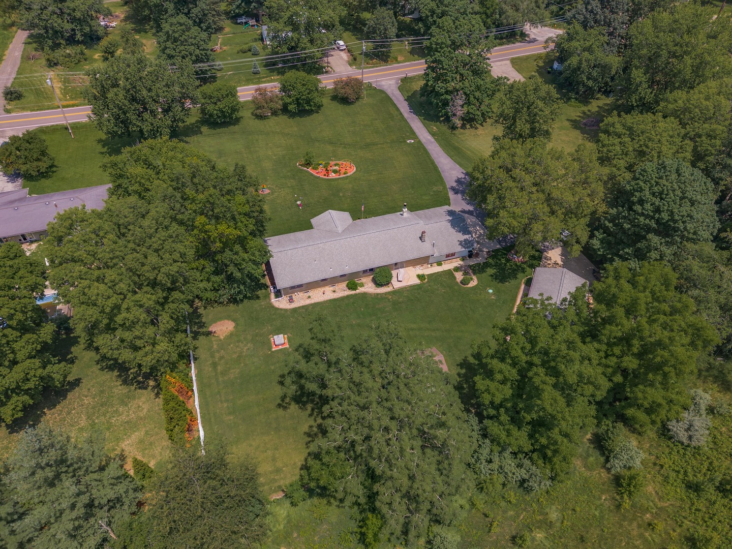 1604 6 Points Road Bloomington, IL 61701 - Photo 40 of 40
