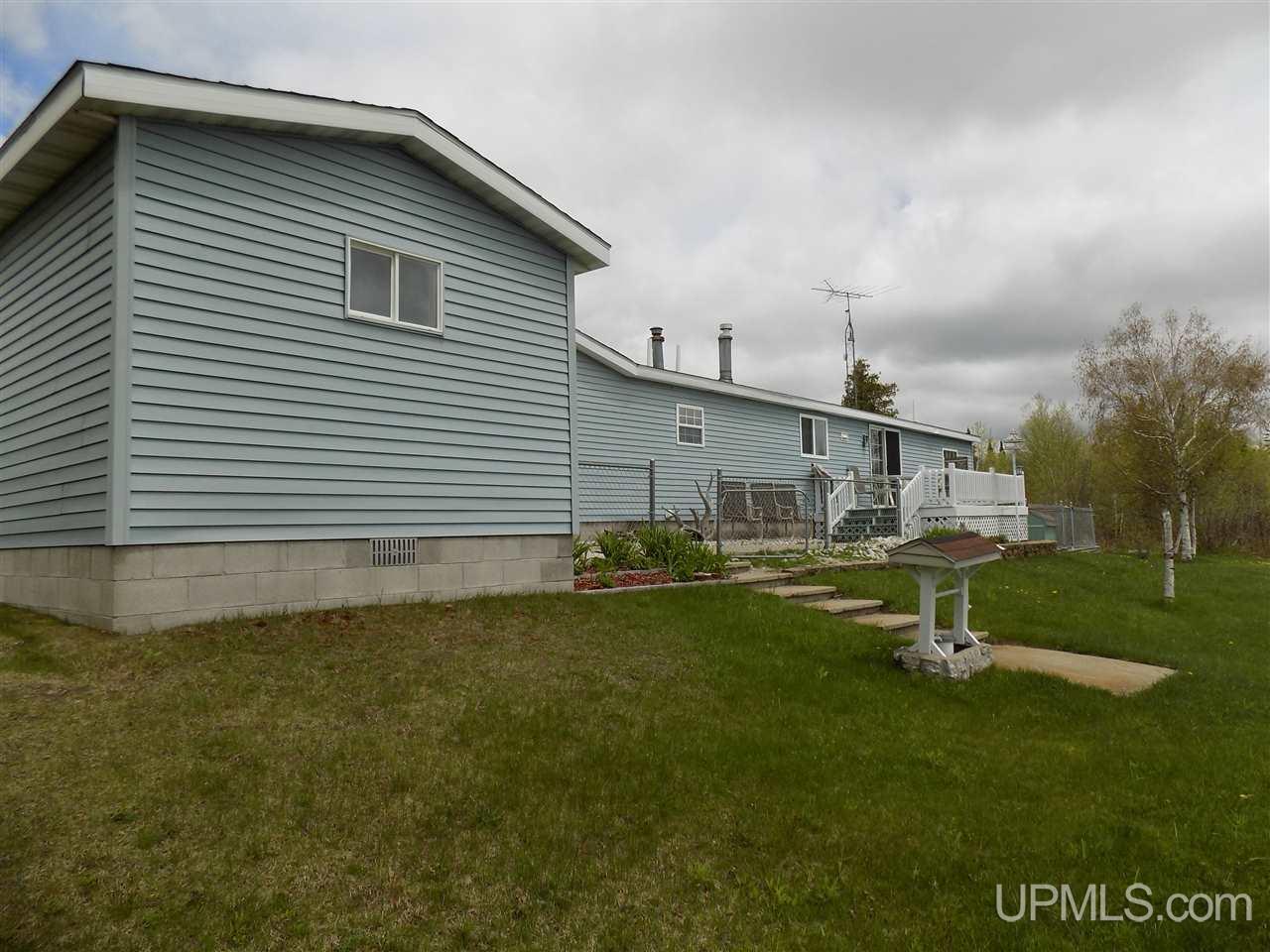 3163 West Gulliver Lake Road Gulliver, MI 49840 - Photo 3 of 8