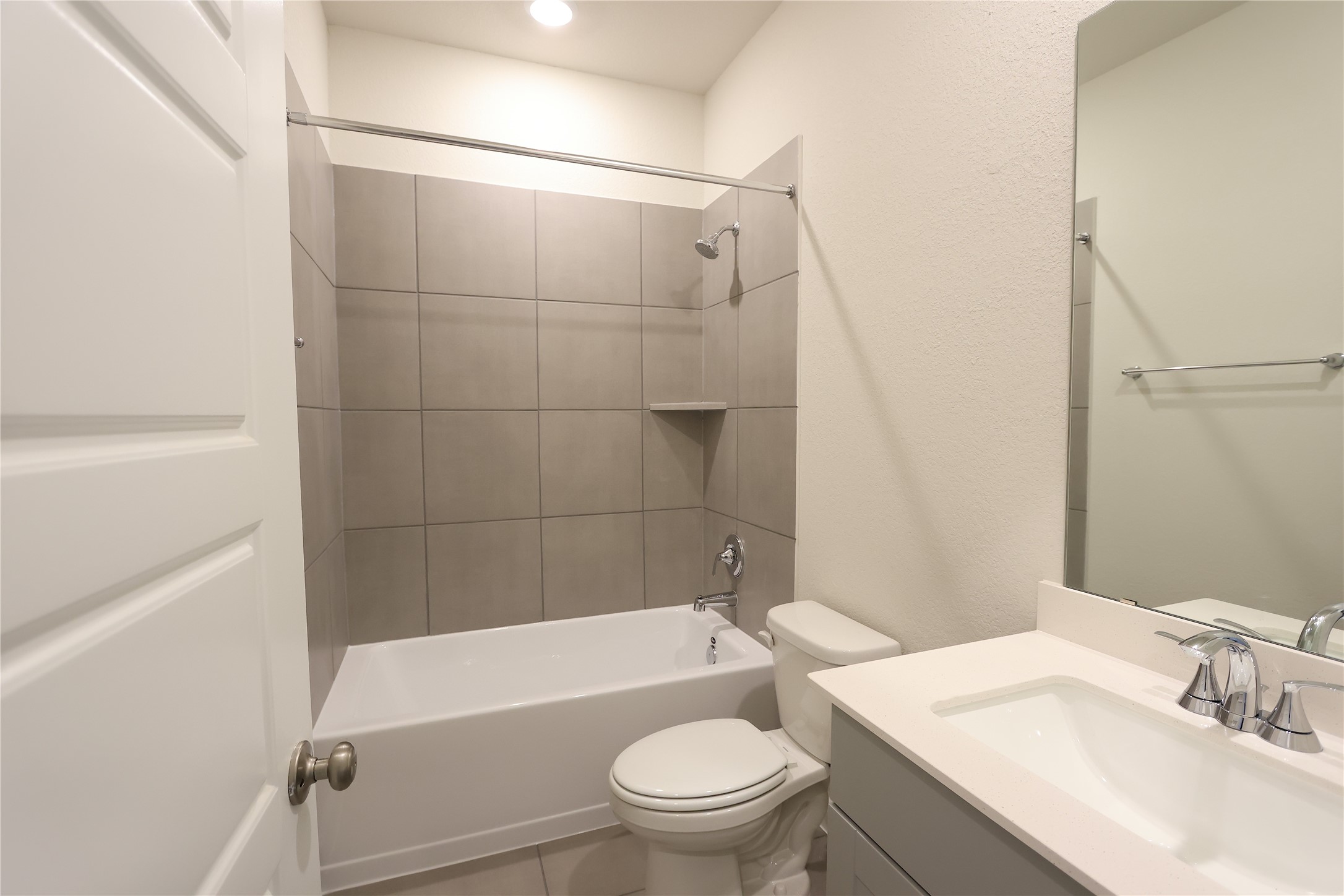 1435 Waggoner Rnch Trail Conroe, TX 77301 - Photo 5 of 17 a bathroom with a sink a toilet and a bathtub