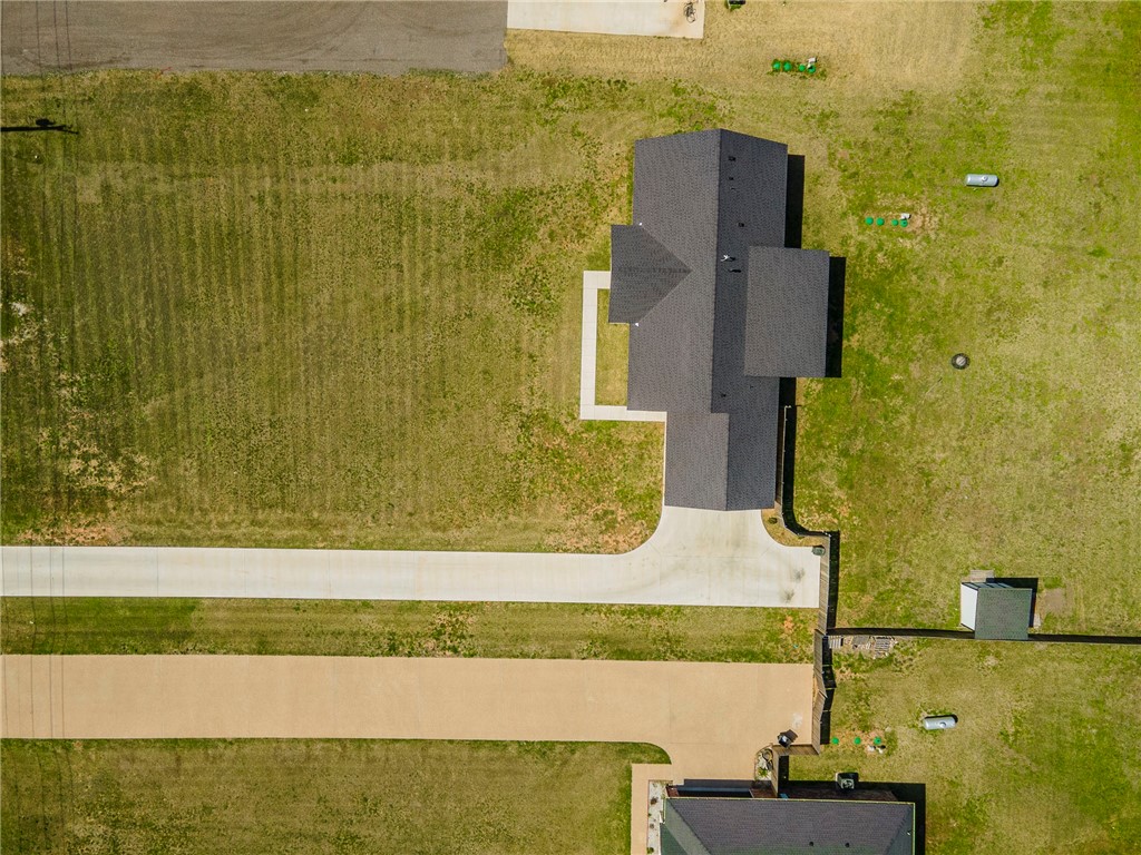 1973 Jackson Lane China Spring, TX 76633 - Photo 6 of 34 a view of a balcony