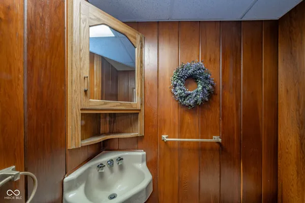 $295,000 | 223 Somerville Road, Anderson, IN 46011