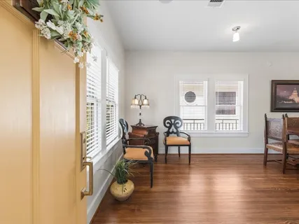 $1,195,000 | 629 East 19th Street, Houston, TX 77008