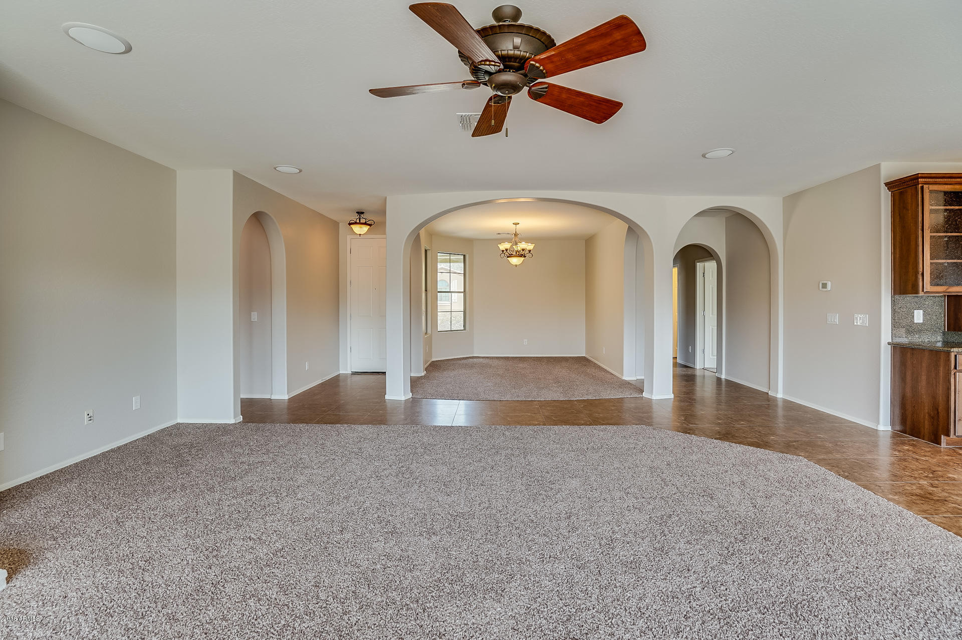 2344 West Corral Road Phoenix, AZ 85041 - Photo 8 of 27 photo_08