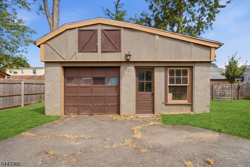 704 Greenbrook Road North Plainfield, NJ 07063 - Photo 23 of 27