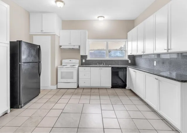 $1,500 | 9678 Interstate 10 Frontage Road, Unit 1, Sealy, TX 77474