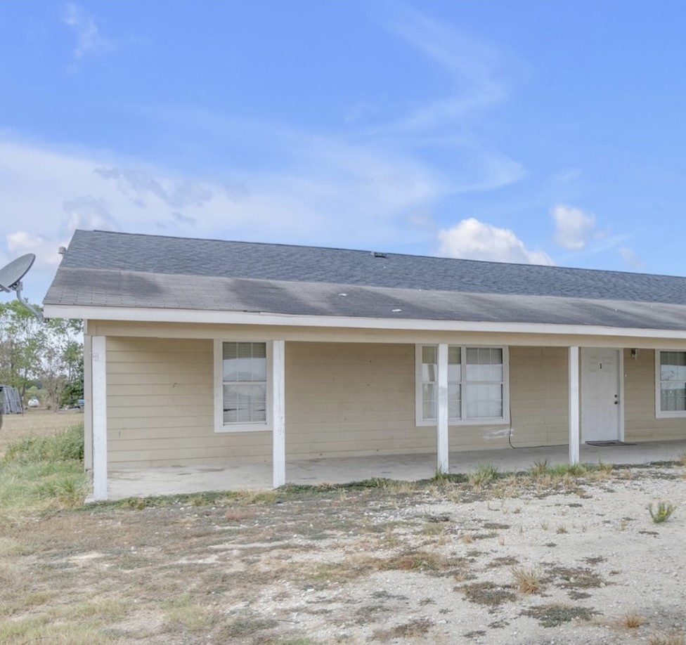 9678 Interstate 10 Frontage Road, Unit 1 Sealy, TX 77474 - Photo 3 of 19