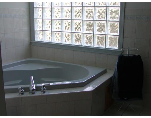 13 Bubbling Brook Road Franklin, MA 02038 - Photo 11 of 16 Gallery Image 11