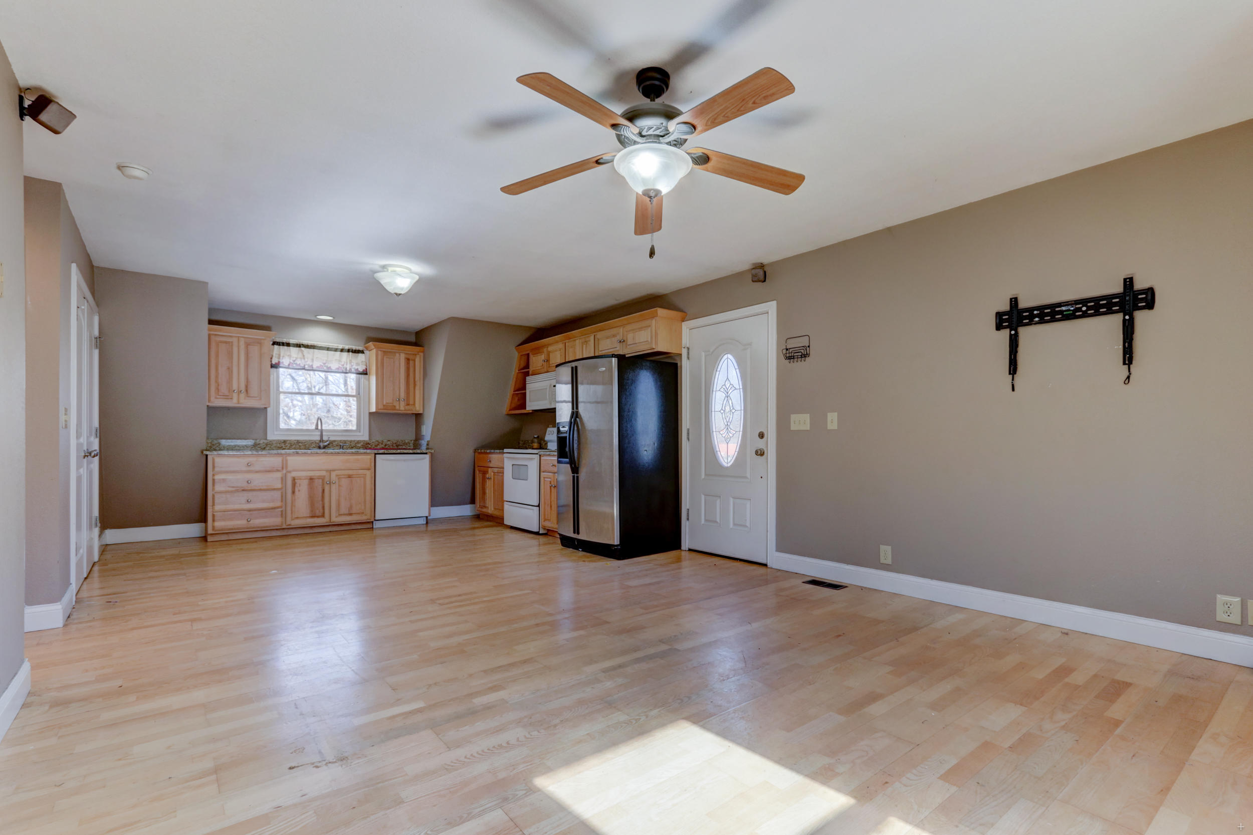 121 Stephens Road Madisonville, TN 37354 - Photo 16 of 29 Positive Perceptions-19