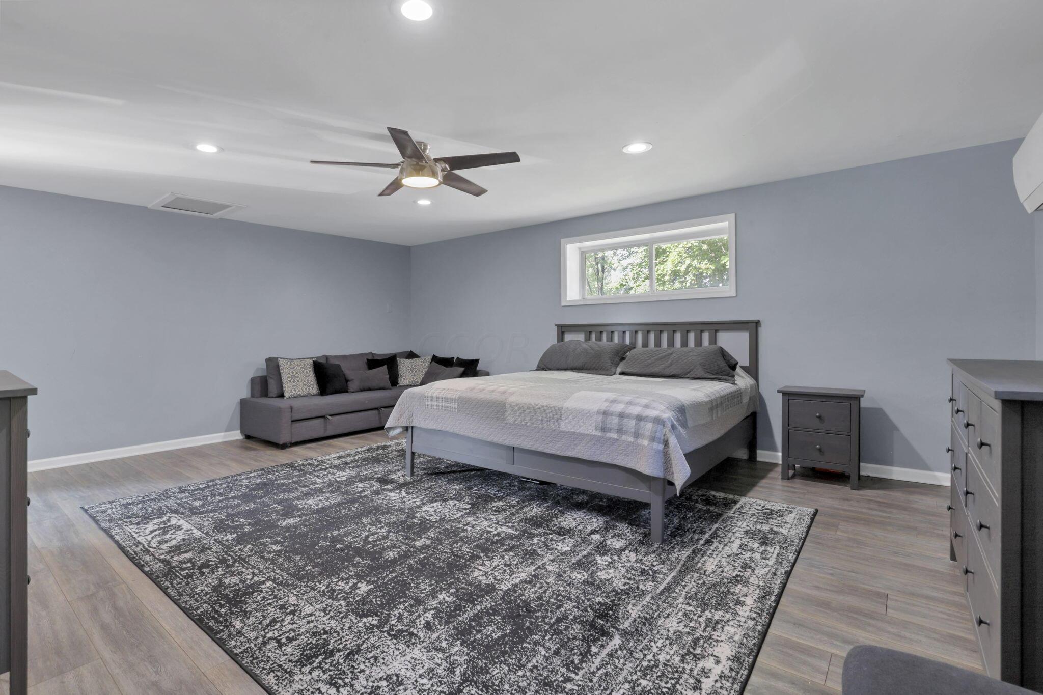 930 Hibbs Road Grove City, OH 43123 - Photo 20 of 45 Owners bedroom