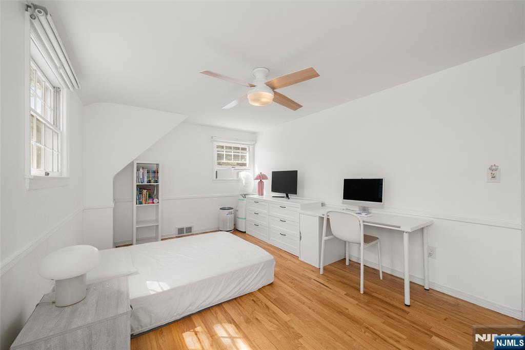 85 Park Avenue Cresskill, NJ 07626 - Photo 16 of 29