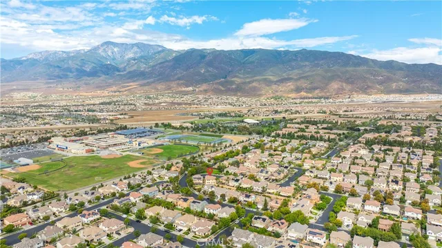 $870,000 | 15751 Snowy Peak Lane, Fontana, CA 92336