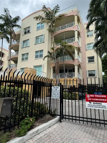 $3,600 | 1824 Brickell Avenue, Unit 4C, Miami, FL 33129