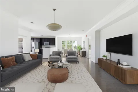 $525,000 | 20650 Hope Spring Terrace, Unit 301, Ashburn, VA 20147