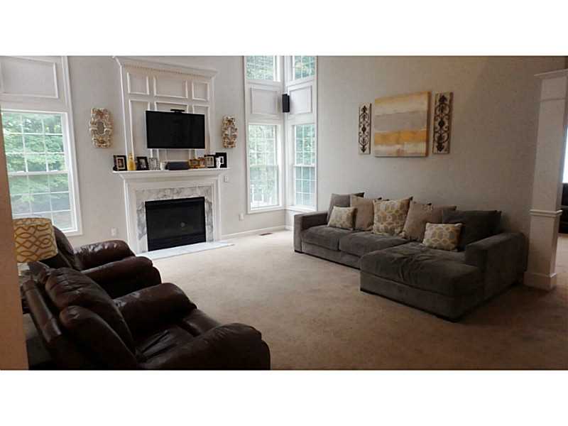 255 Castle Rocks Road Warwick, RI 02886 - Photo 7 of 24 Den/Family/Great Room.