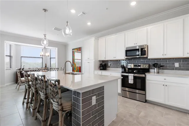 $2,800 | 18008 Gawthrop Drive, Unit 402, Lakewood Ranch, FL 34211