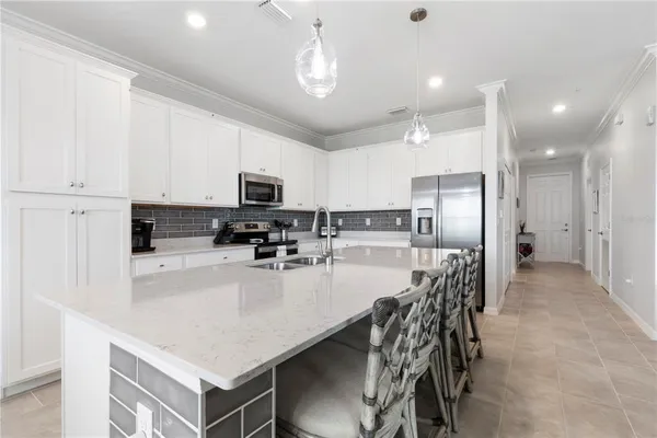 $2,800 | 18008 Gawthrop Drive, Unit 402, Lakewood Ranch, FL 34211