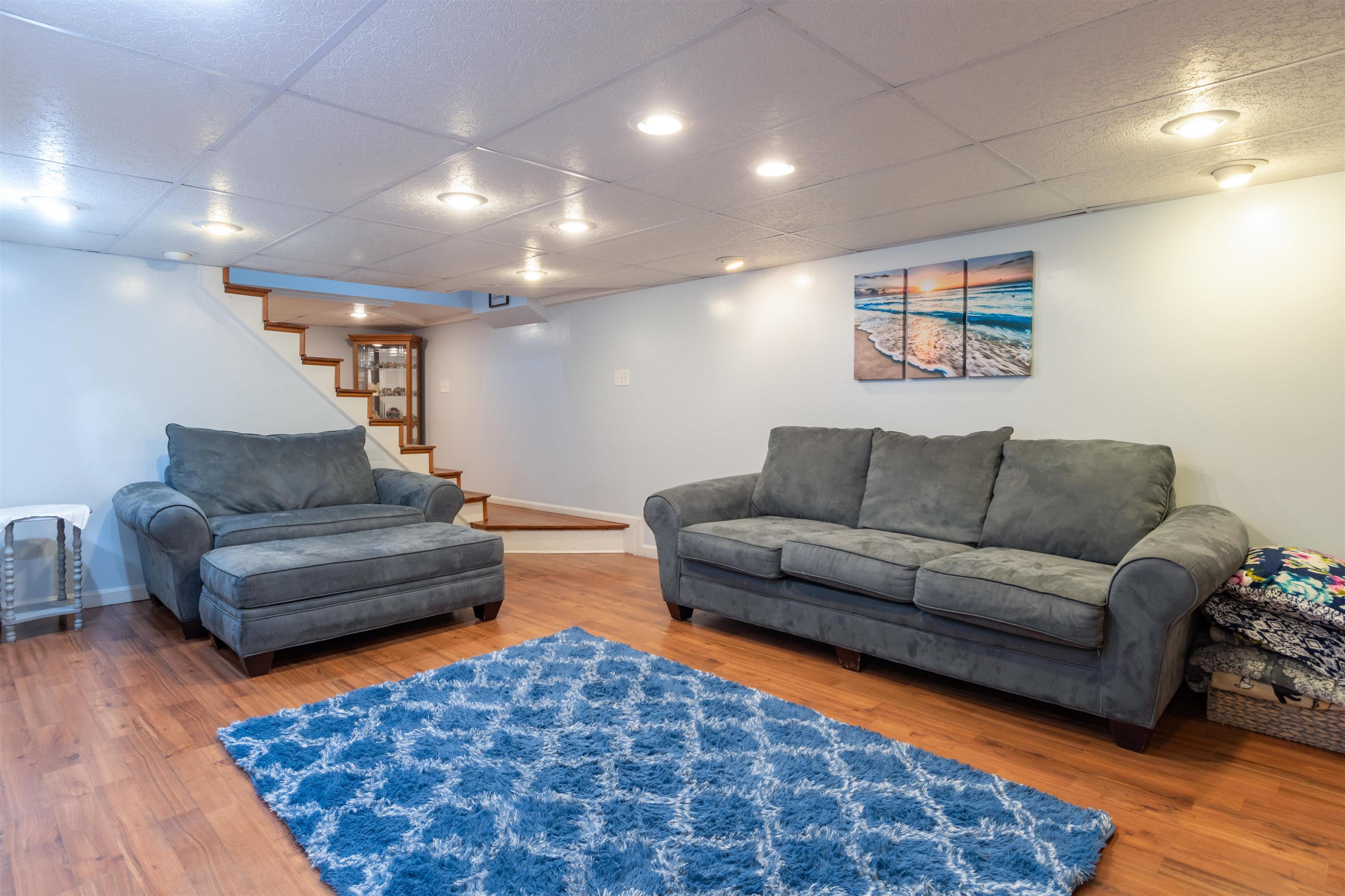 33 Gail Road Merrimack, NH 03054 - Photo 13 of 24