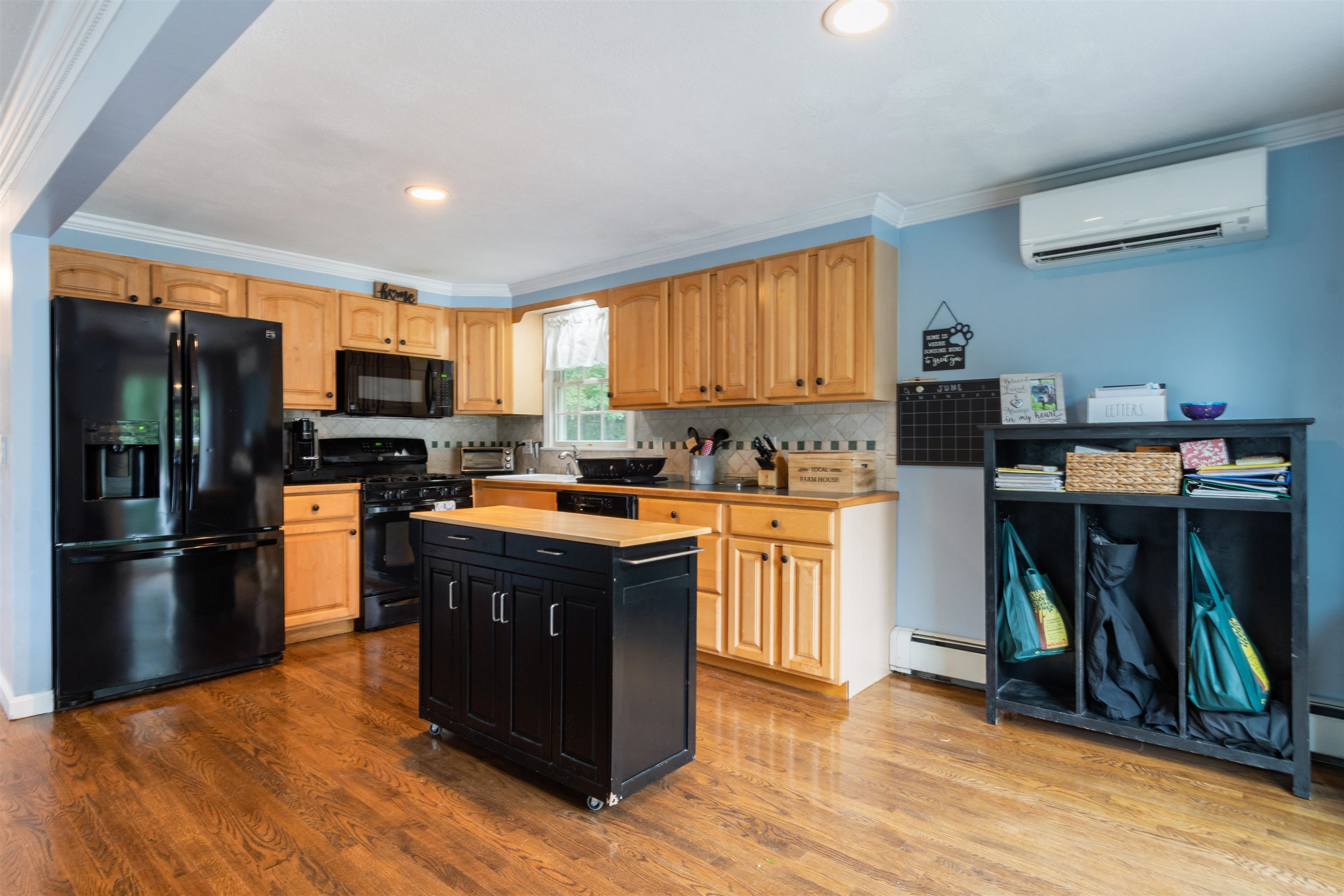 33 Gail Road Merrimack, NH 03054 - Photo 5 of 24