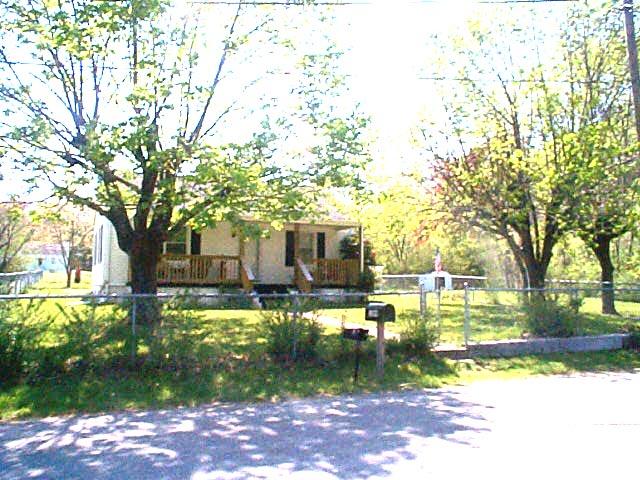 1009 Ray Road Southeast Roanoke, VA 24014 - Photo 1 of 9 FRONT
