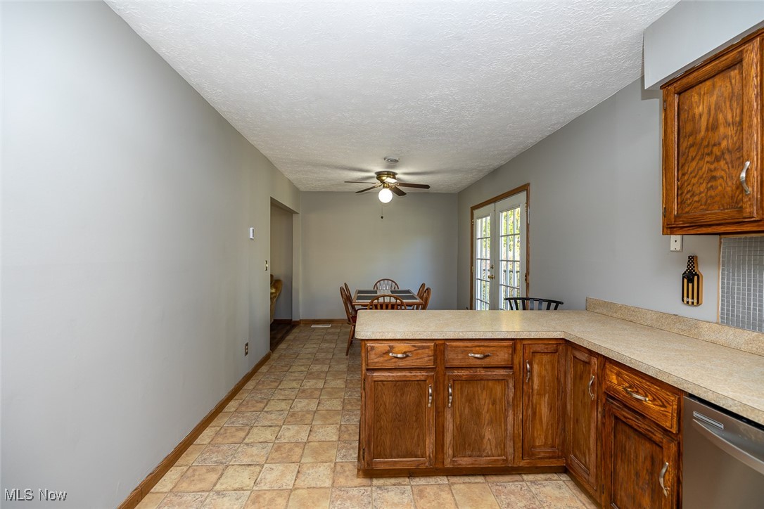 6656 Carsten Road Medina, OH 44256 - Photo 12 of 39 Gallery Image 12
