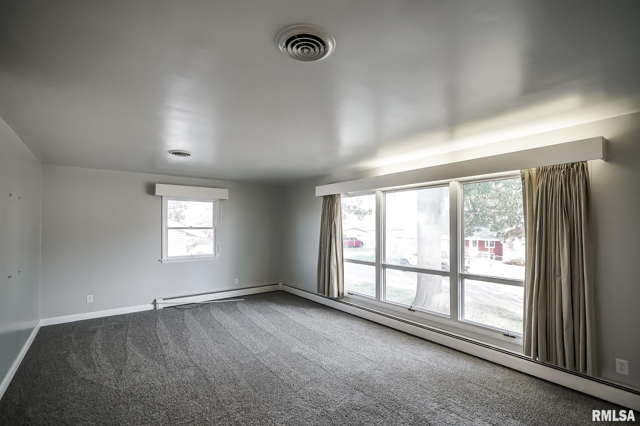 706 West Jackson Street Abingdon, IL 61410 - Photo 13 of 74