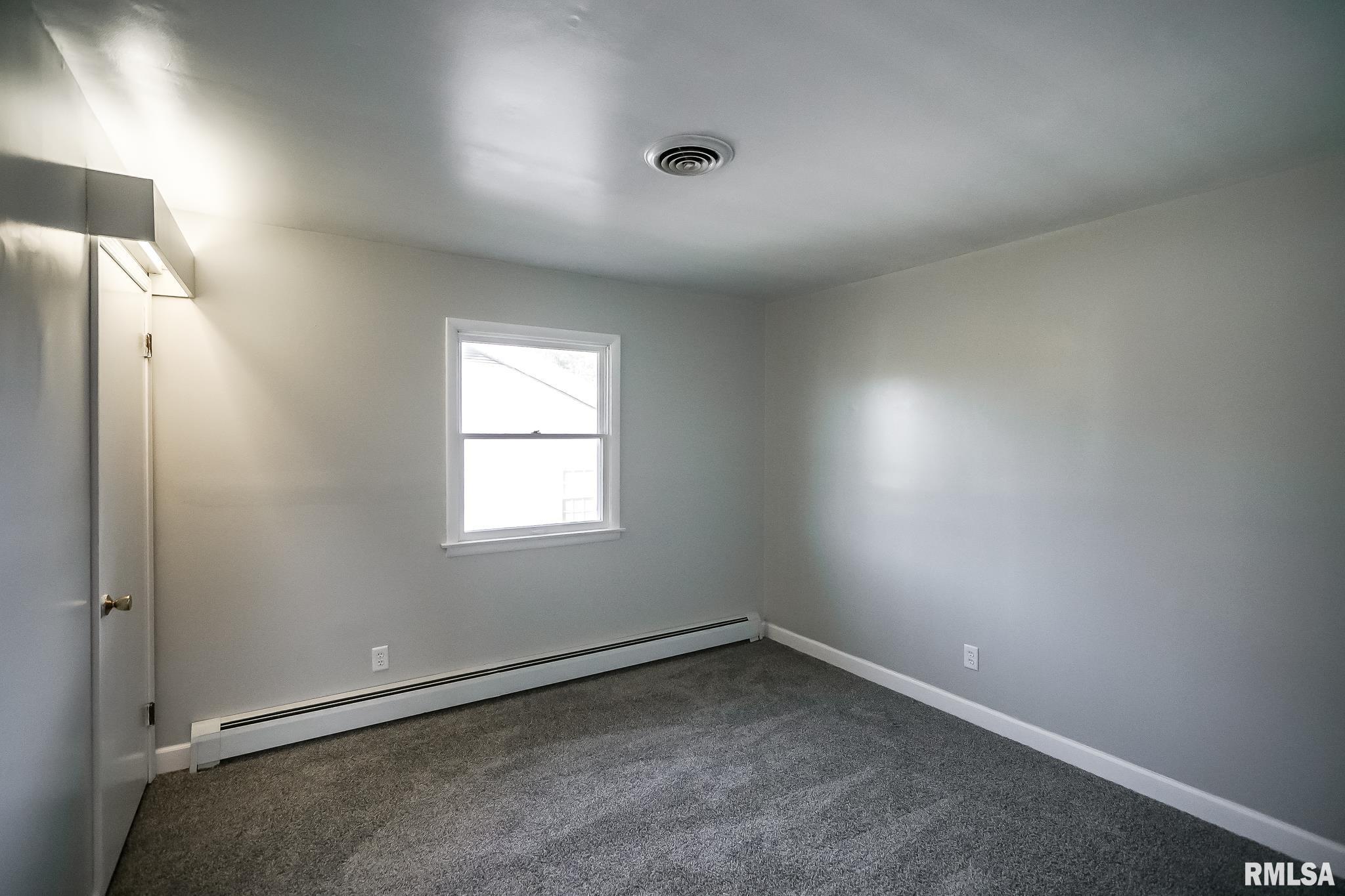 706 West Jackson Street Abingdon, IL 61410 - Photo 17 of 74
