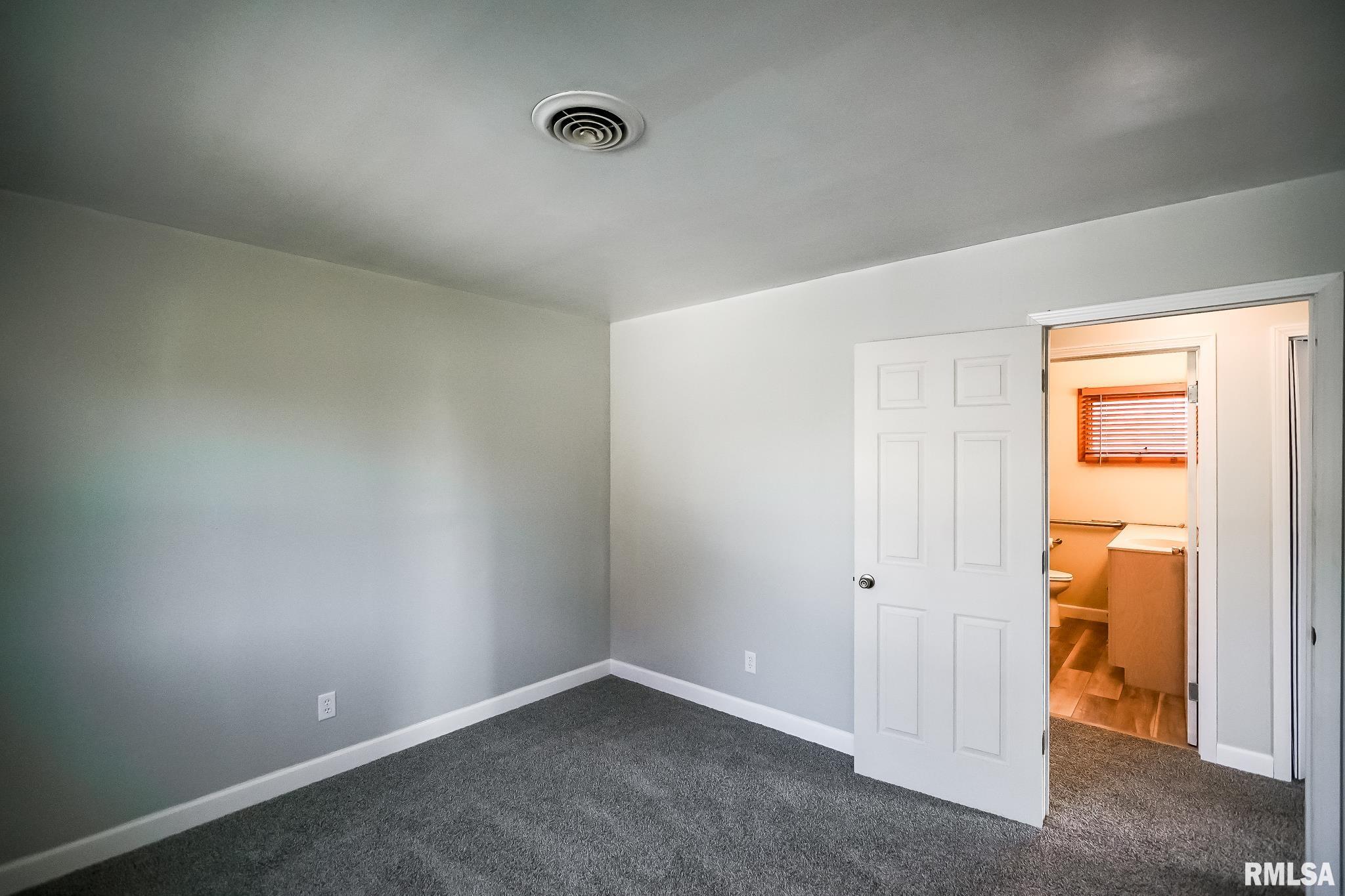 706 West Jackson Street Abingdon, IL 61410 - Photo 18 of 74