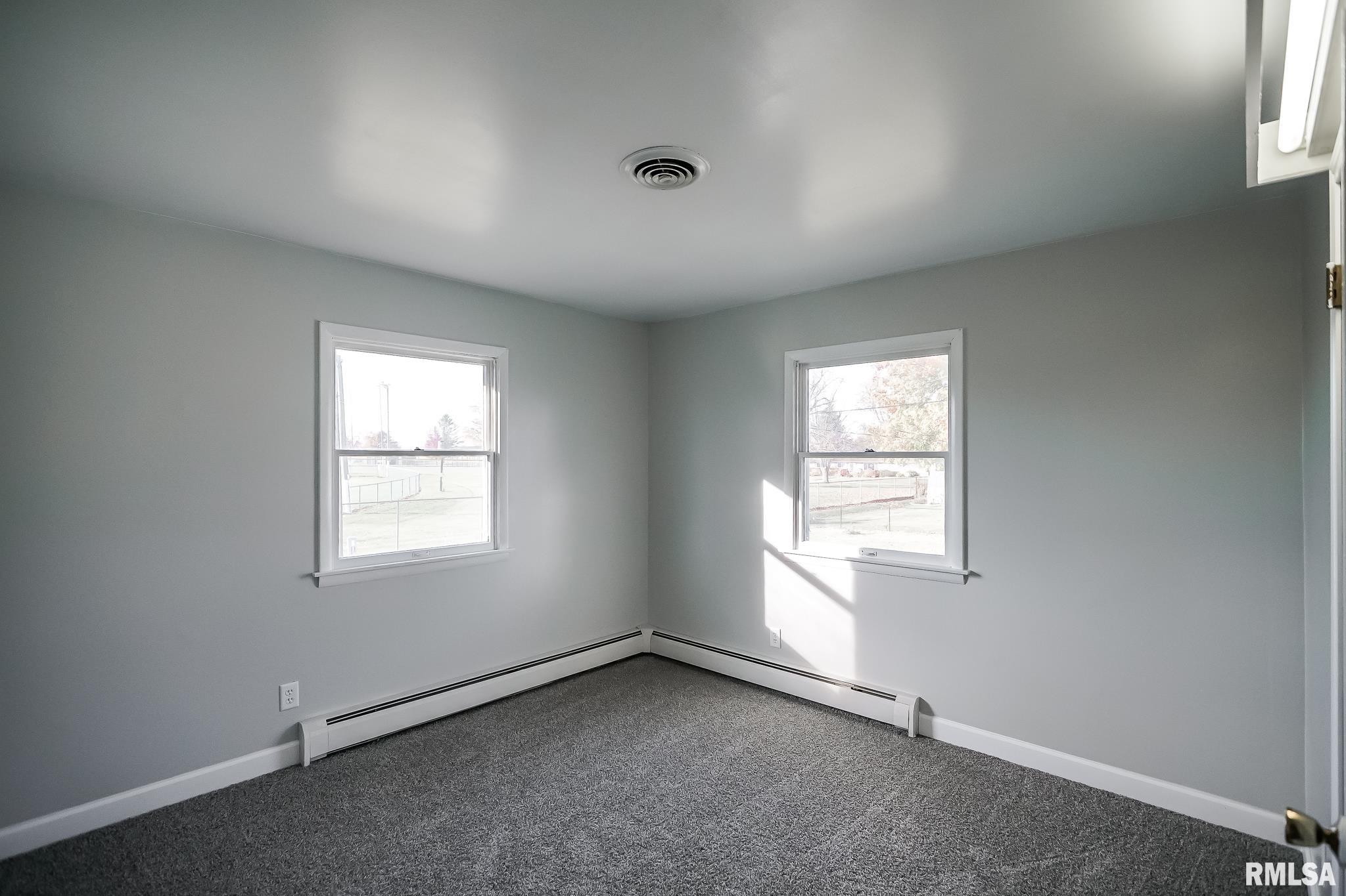 706 West Jackson Street Abingdon, IL 61410 - Photo 22 of 74