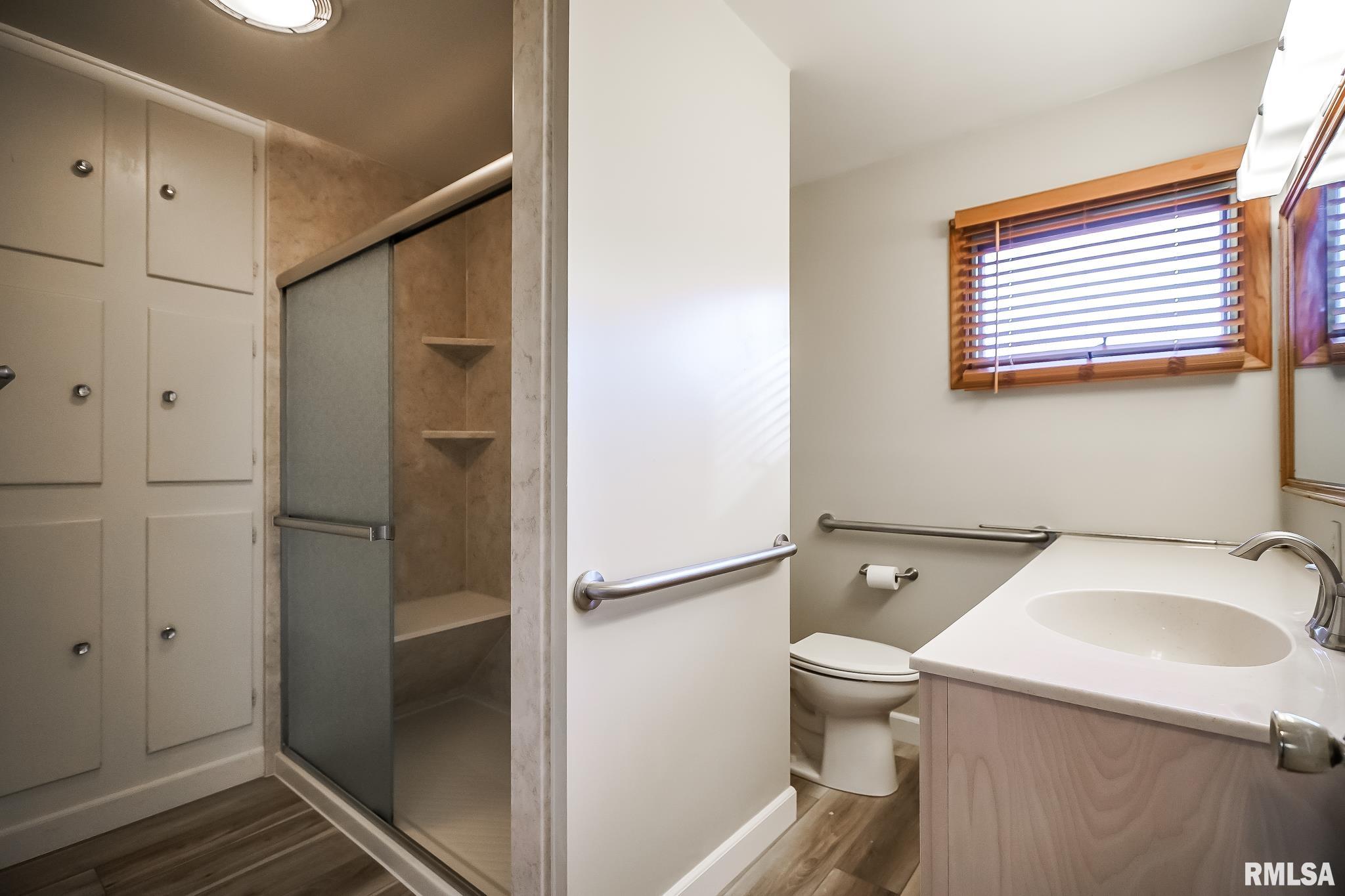 706 West Jackson Street Abingdon, IL 61410 - Photo 30 of 74