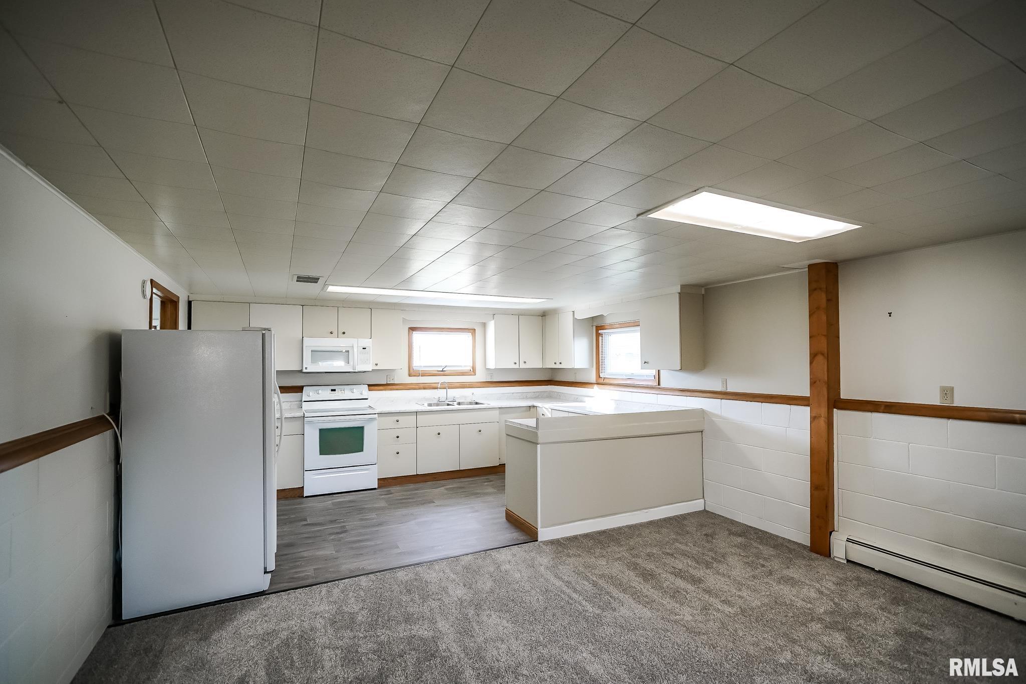 706 West Jackson Street Abingdon, IL 61410 - Photo 45 of 74
