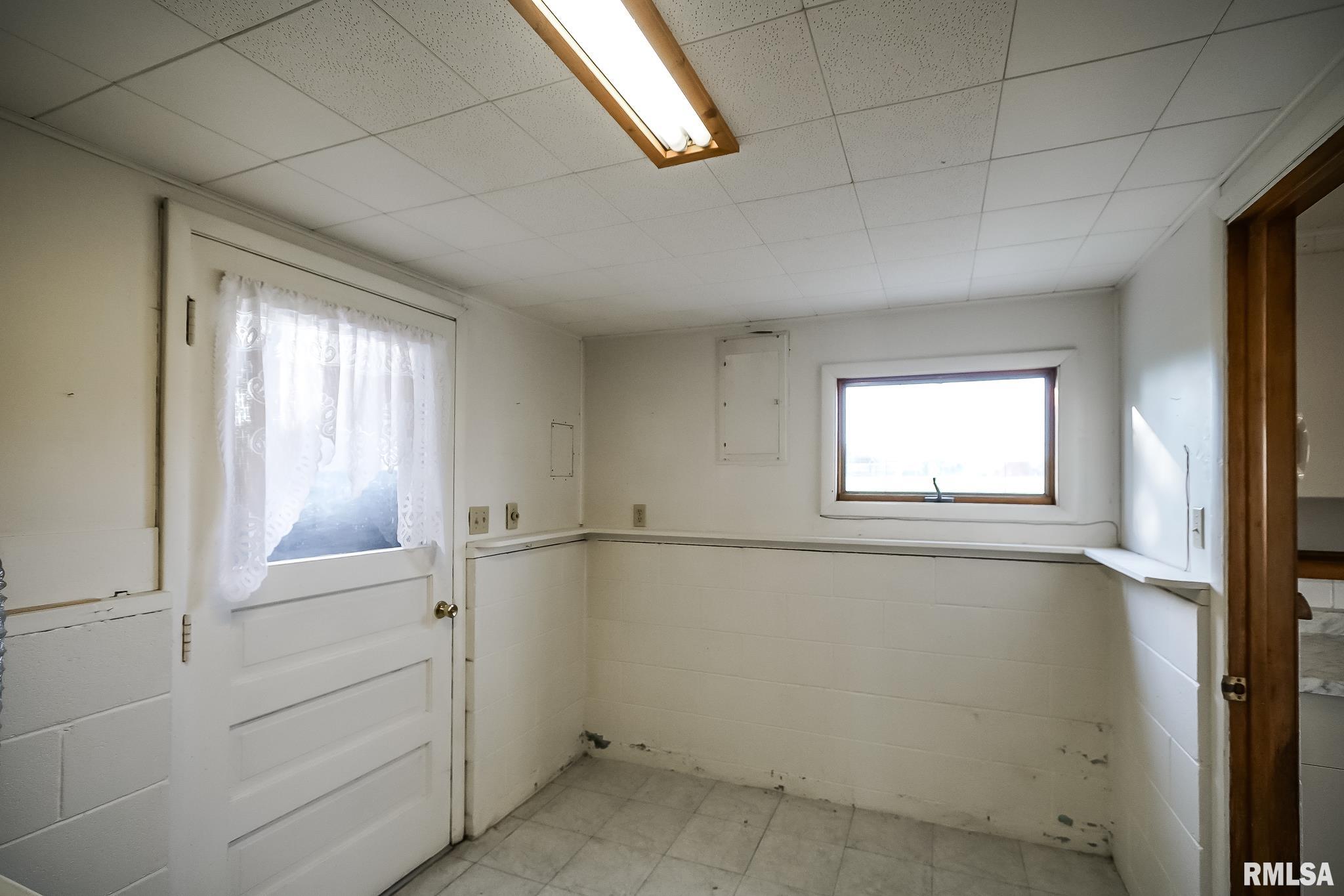 706 West Jackson Street Abingdon, IL 61410 - Photo 56 of 74