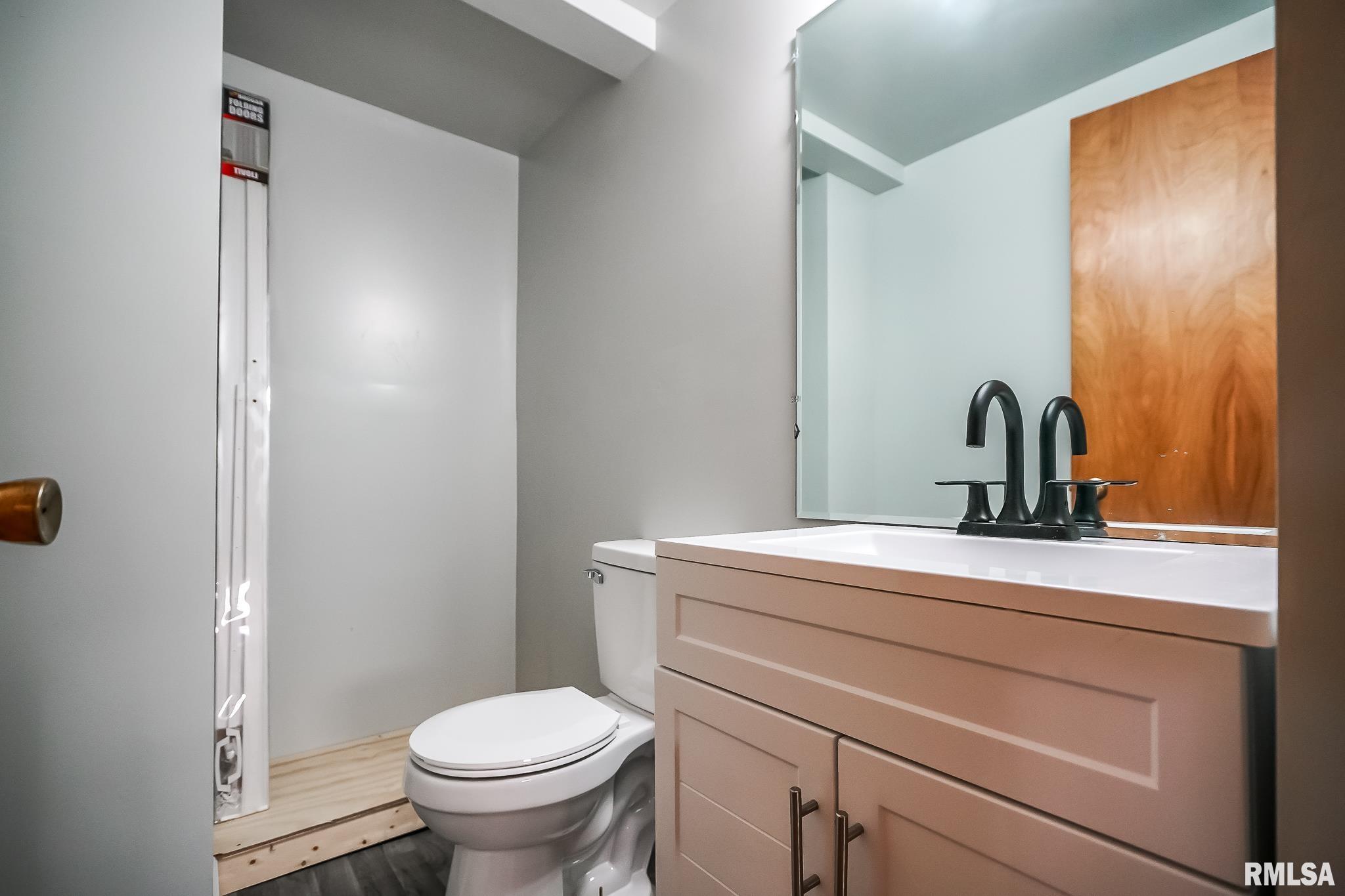 706 West Jackson Street Abingdon, IL 61410 - Photo 57 of 74
