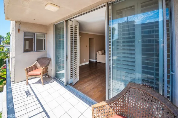 $659,000 | 2772-2a East 2nd Street, Unit A2, Long Beach, CA 90803