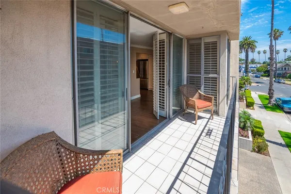 $659,000 | 2772-2a East 2nd Street, Unit A2, Long Beach, CA 90803