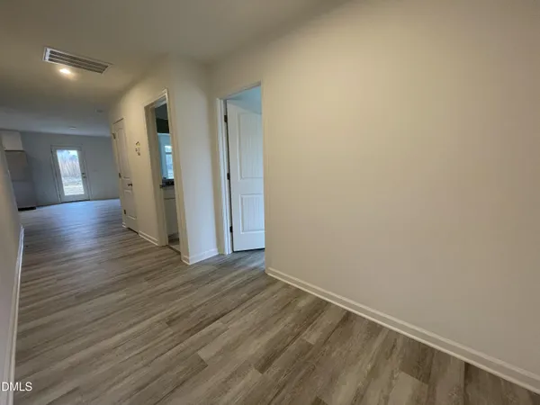 $2,095 | 49 Suhani Lane, Clayton, NC 27520