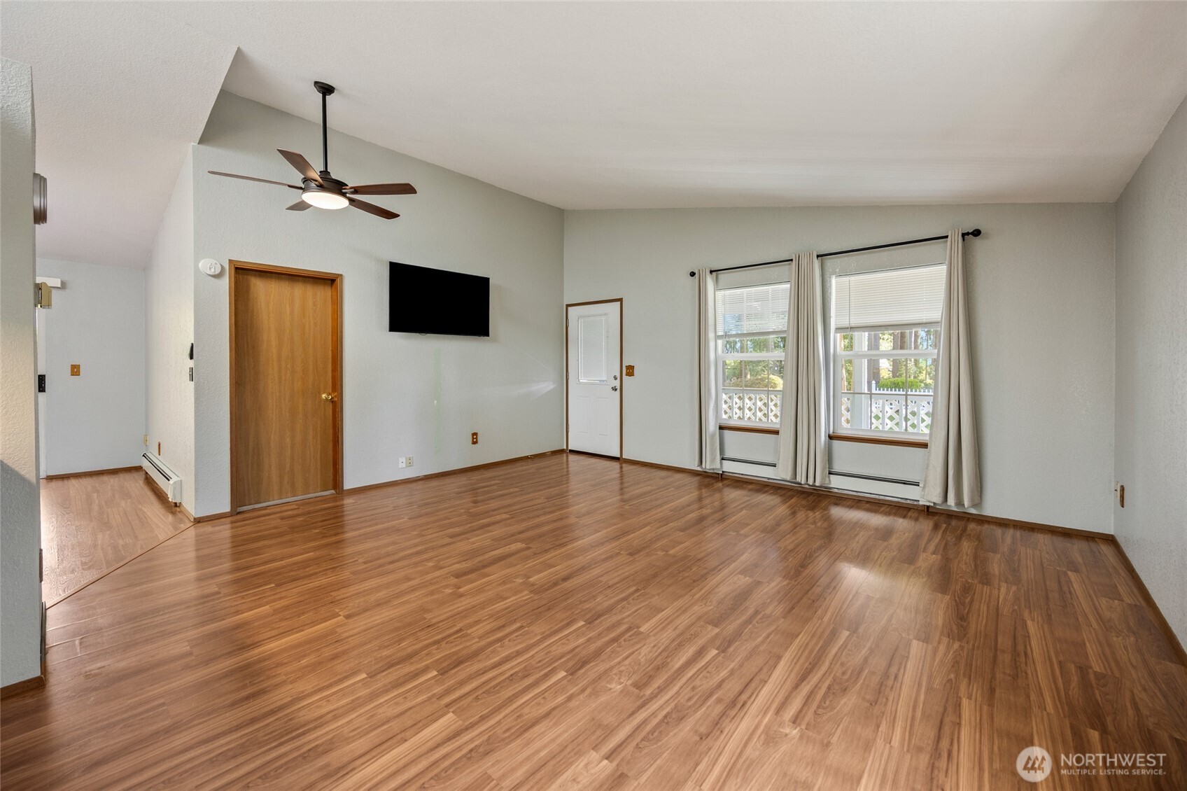 7123 Lakeside Street Southwest Olympia, WA 98512 - Photo 8 of 40