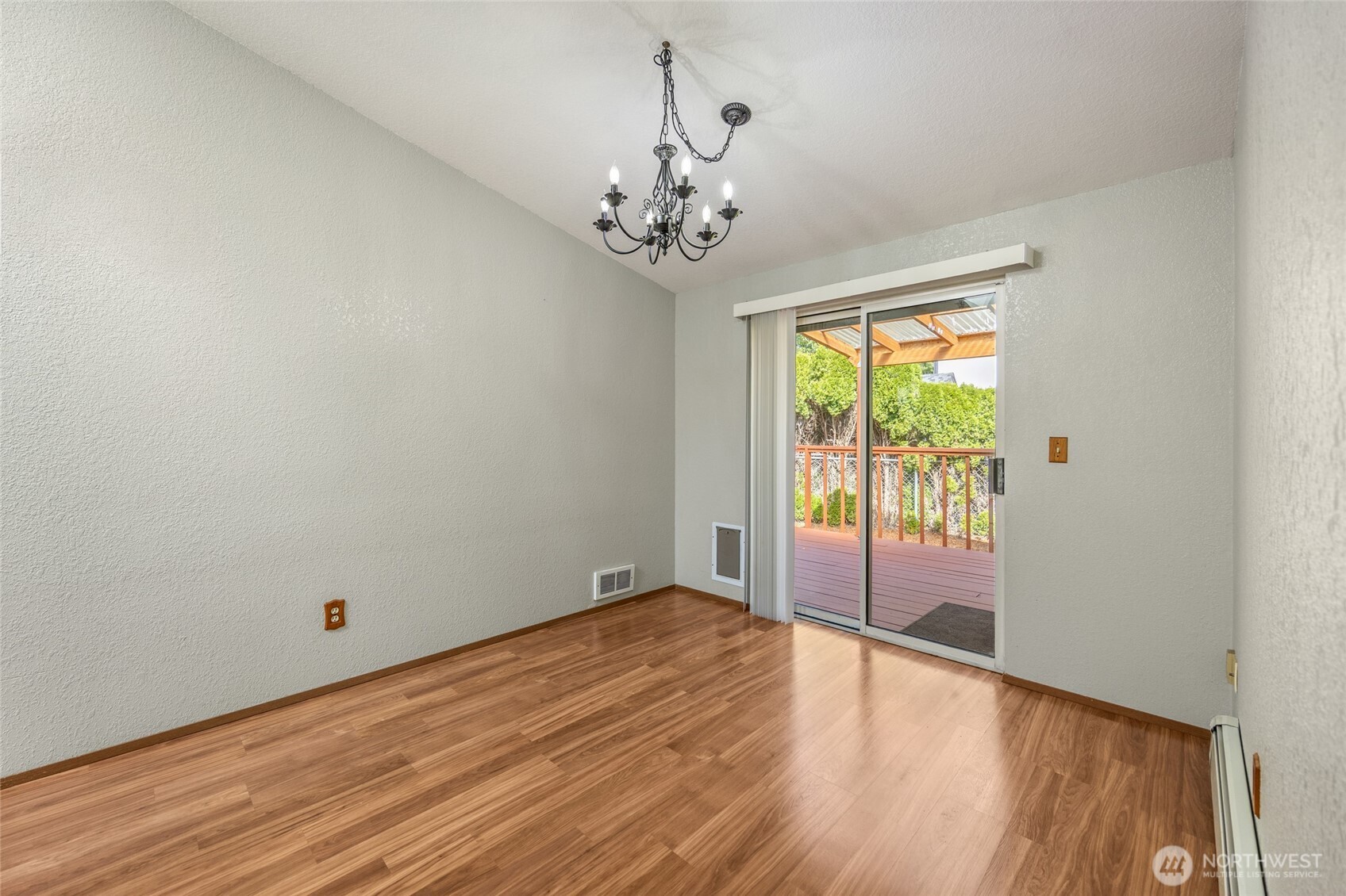 7123 Lakeside Street Southwest Olympia, WA 98512 - Photo 9 of 40