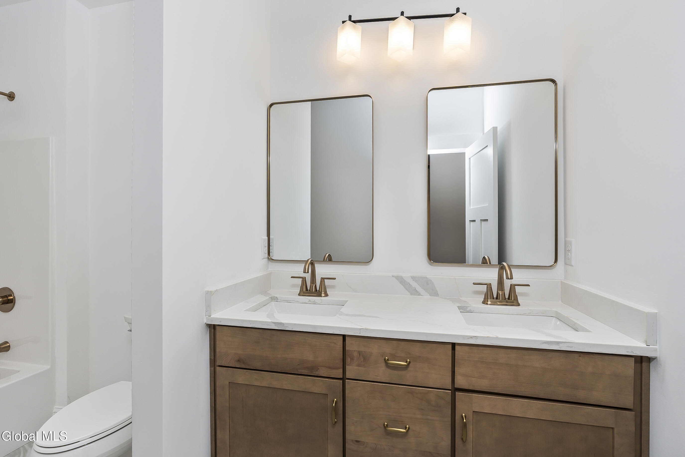 811 Waldens Pond Road Guilderland, NY 12203 - Photo 36 of 40 36