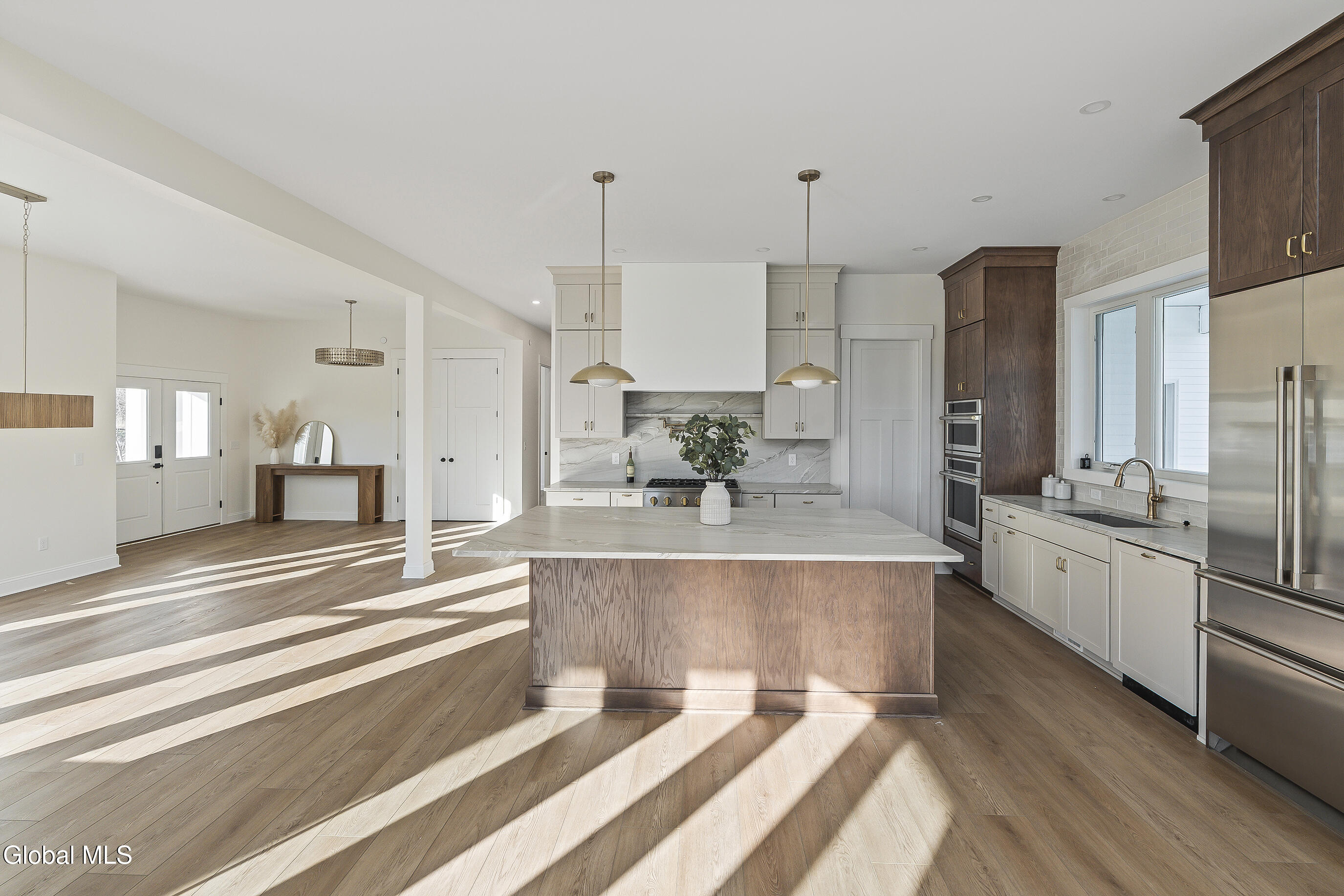 811 Waldens Pond Road Guilderland, NY 12203 - Photo 6 of 40 6