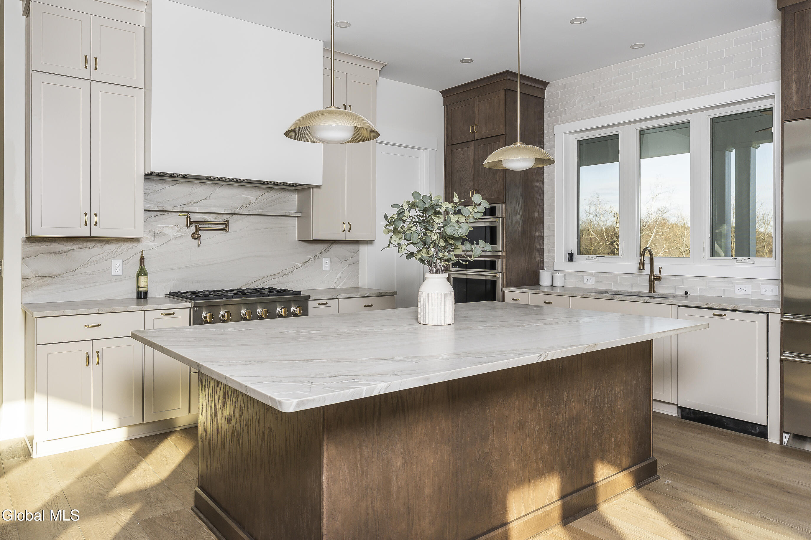 811 Waldens Pond Road Guilderland, NY 12203 - Photo 8 of 40 8