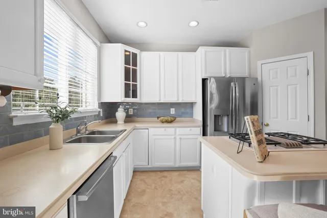 $734,700 | 8238 Shannons Landing Way, Lorton, VA 22079