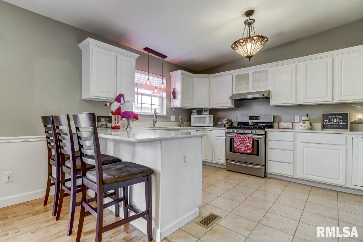 116 North Pittsburg Landing Springfield, IL 62711 - Photo 6 of 34