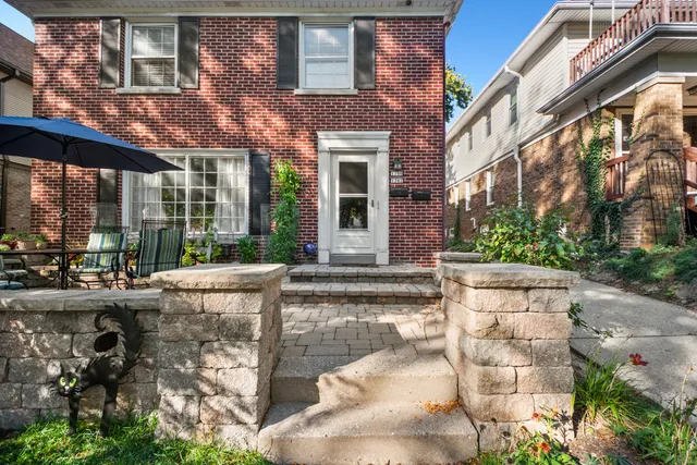 $515,000 | 1700 East Menlo Boulevard, Unit 1702, Shorewood, WI 53211