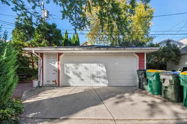 $515,000 | 1700 East Menlo Boulevard, Unit 1702, Shorewood, WI 53211