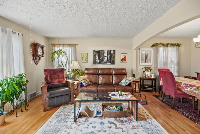 $515,000 | 1700 East Menlo Boulevard, Unit 1702, Shorewood, WI 53211