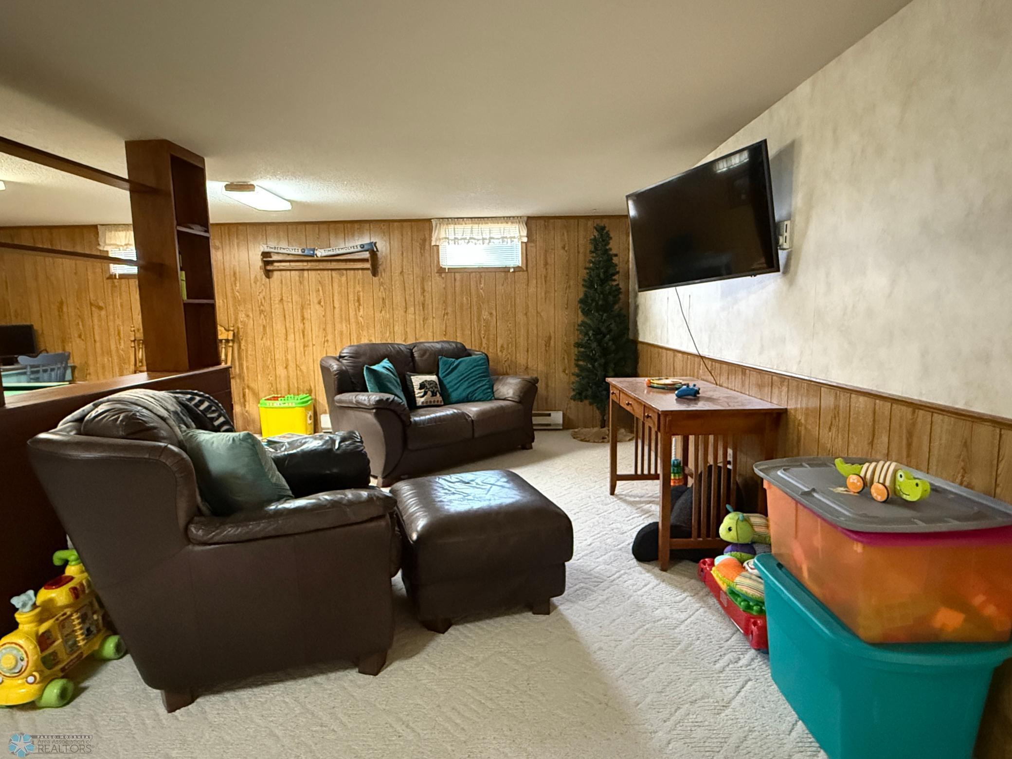 201 5th Street West Ada, MN 56510 - Photo 28 of 36