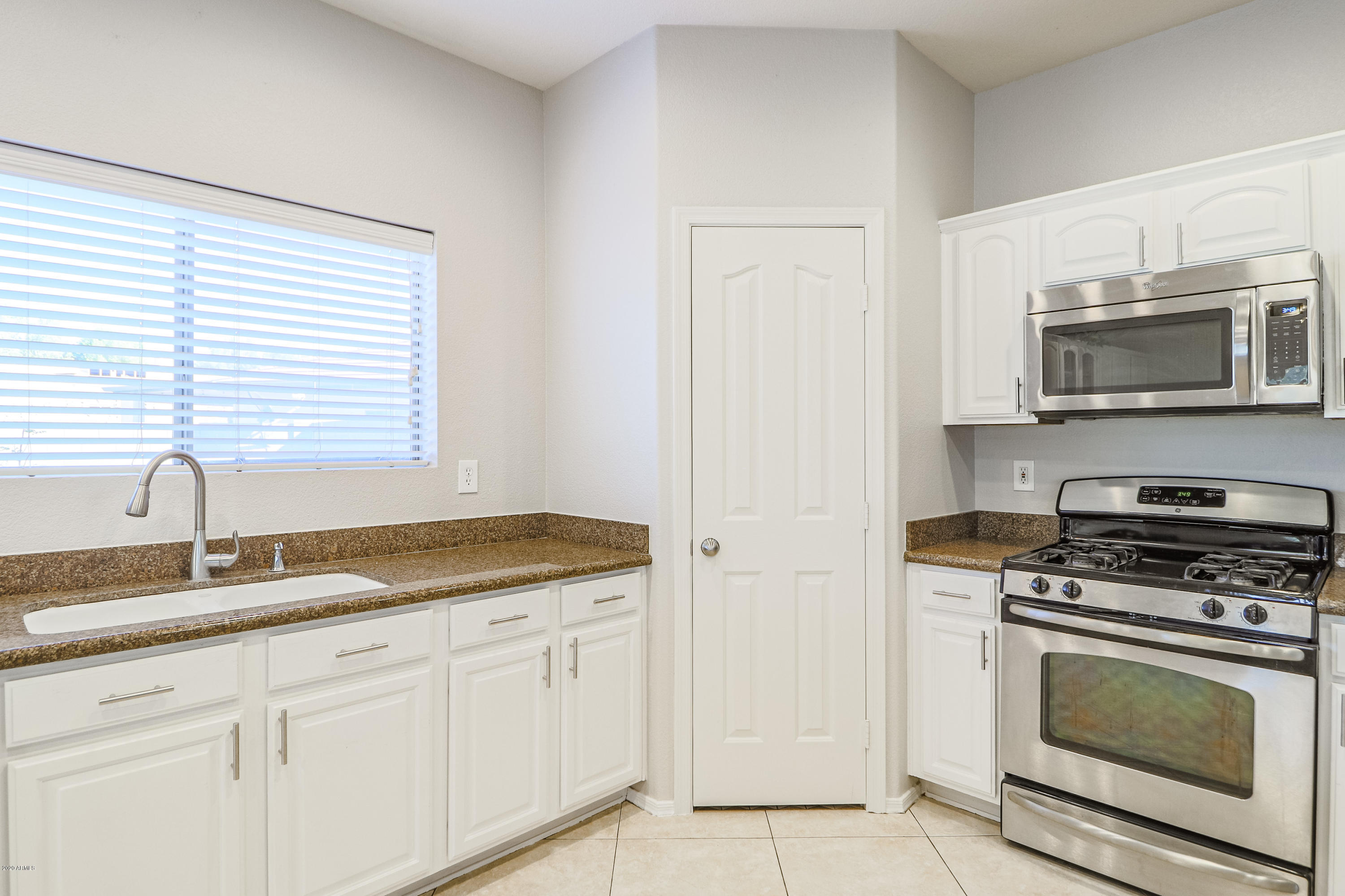 3778 East Sheffield Road Gilbert, AZ 85296 - Photo 8 of 24 B (12)
