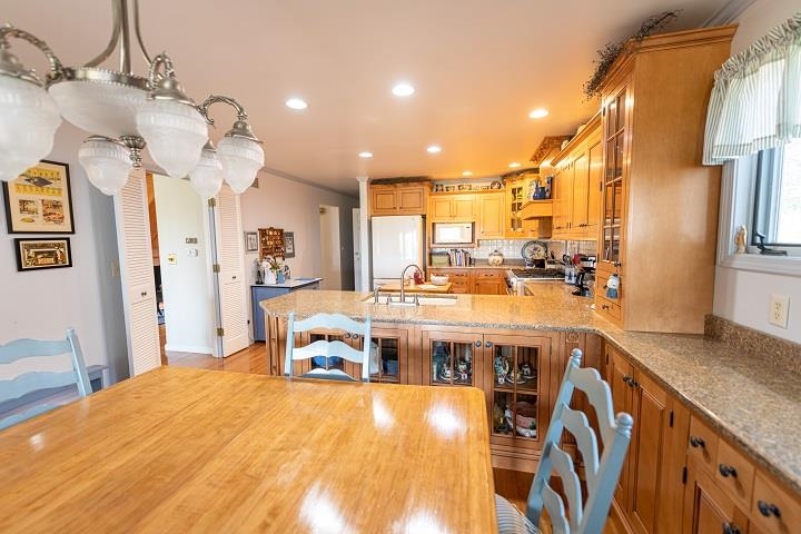 372 East High Point Road Peoria, IL 61614 - Photo 13 of 39 Gallery Image 13