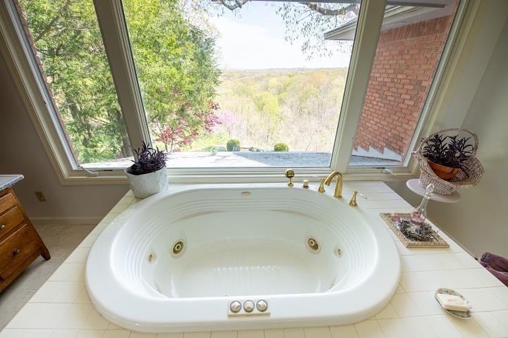 372 East High Point Road Peoria, IL 61614 - Photo 21 of 39 Gallery Image 21